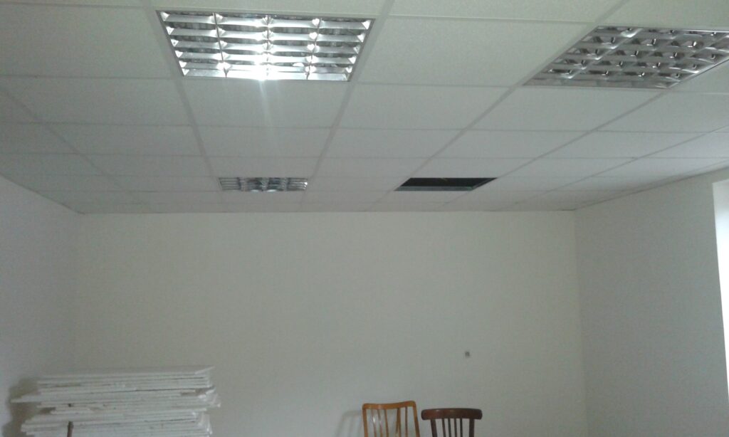 Montáž kazetového stropu